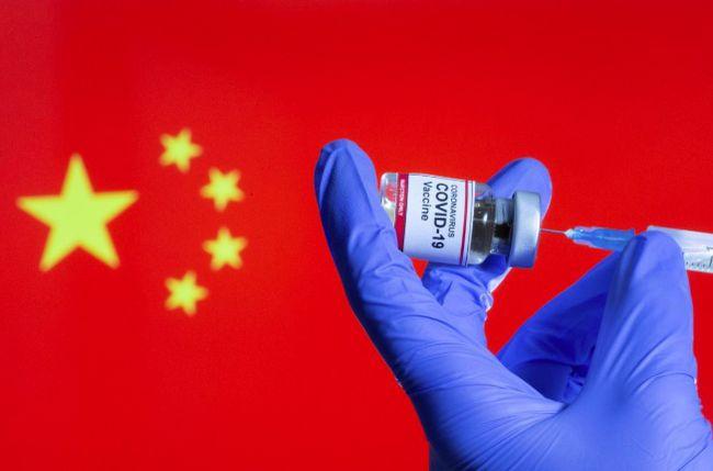 新一批中国援助缅甸新冠疫苗和医疗物资抵达仰光
